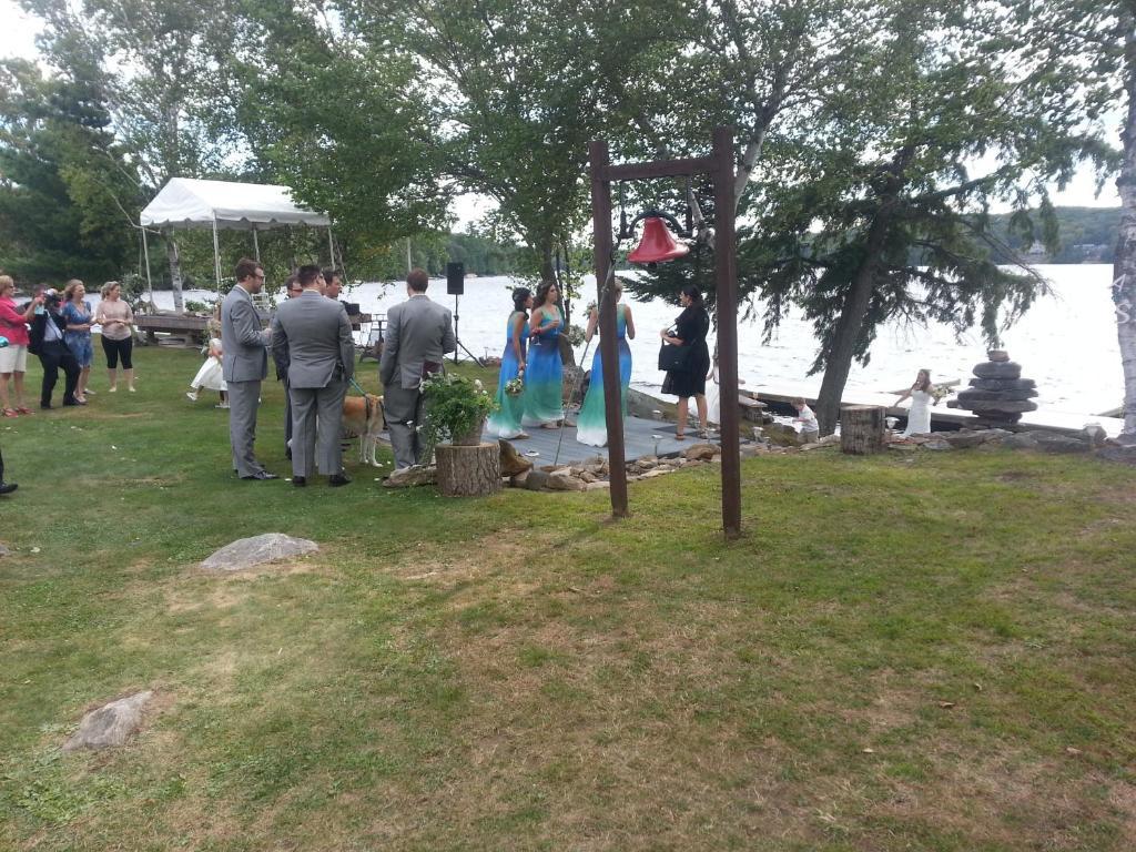Red Umbrella Inn Minden Hills エクステリア 写真
